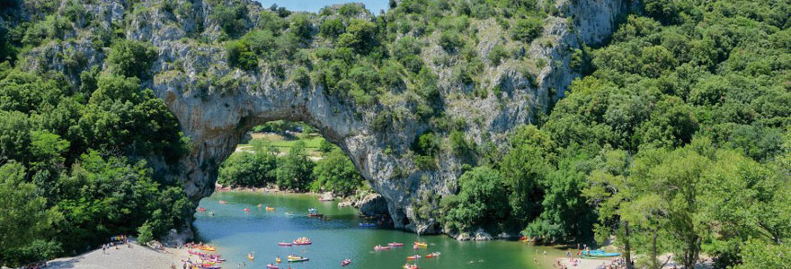 Vacances en camping en Ardèche : réserver en ligne